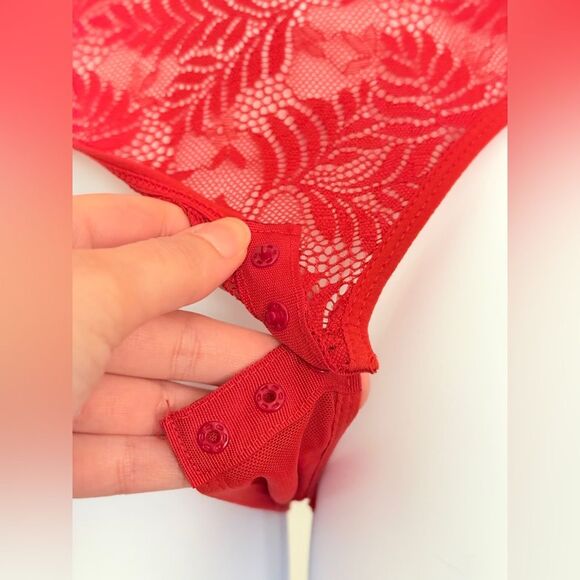 NWT Rachel Roy Red Lace Trim Floral Mesh Letter R 3 Crystal Charm Bow Bodysuit L - Picture 5 of 12